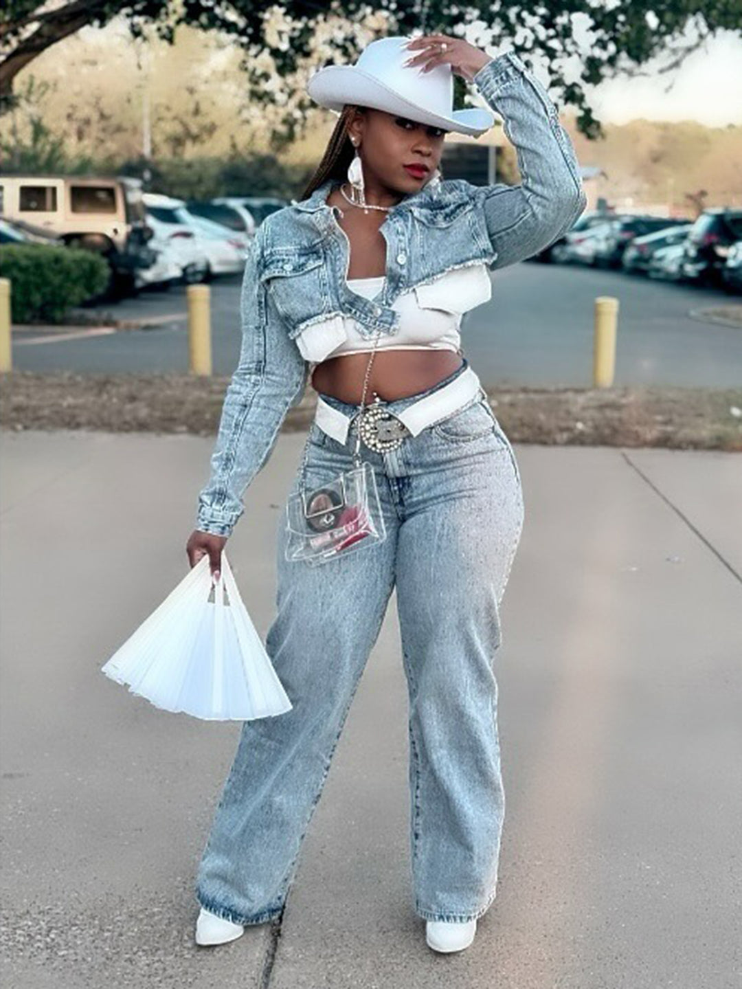 Stylish Cropped Denim Jacket & Straight Jeans