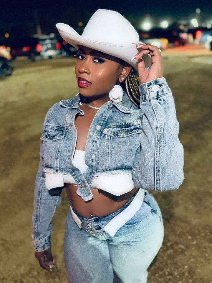 Stylish Cropped Denim Jacket & Straight Jeans