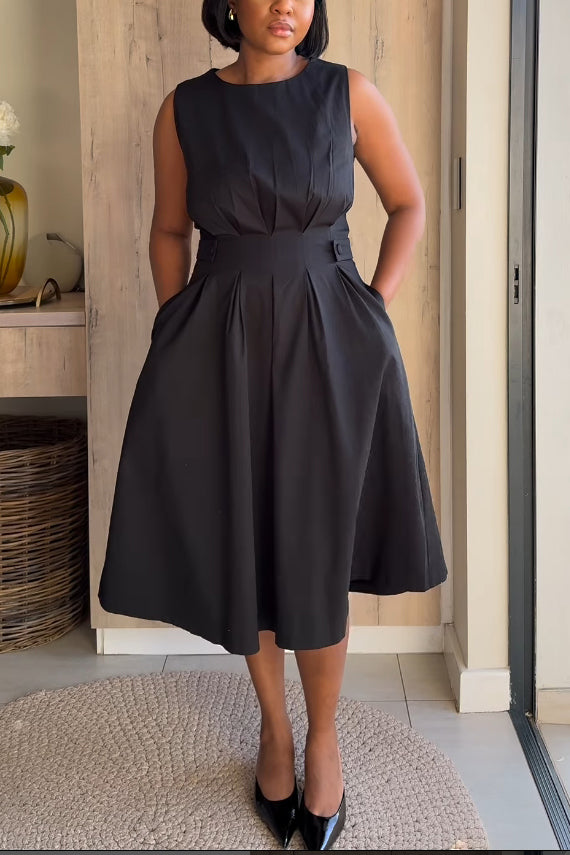 Simple Double Pocket Pleated Waisted Sleeveless Midi Dress