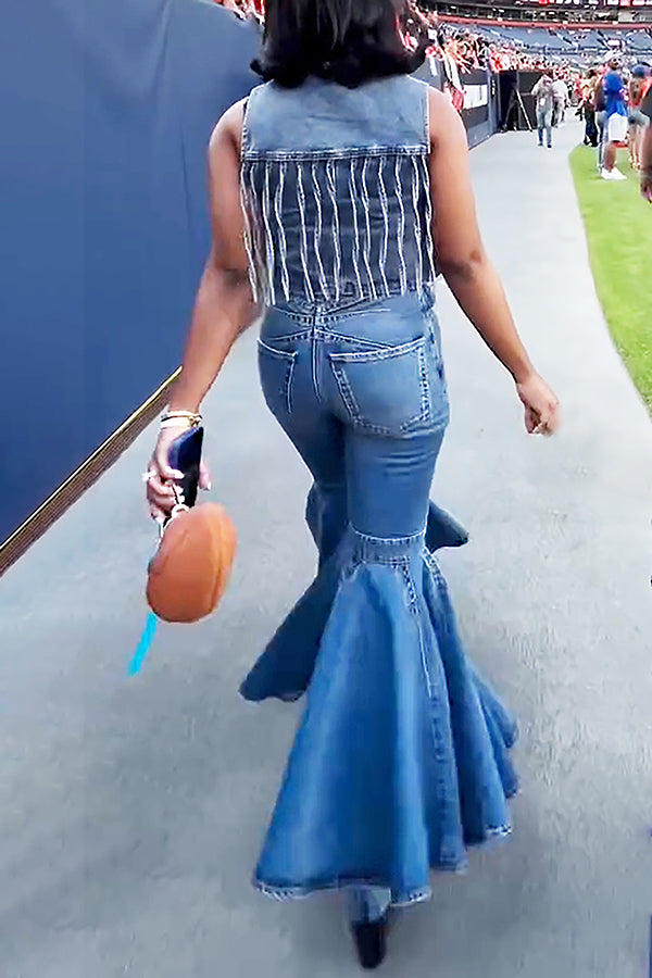 Chic High Rise Flared Washed Jeans